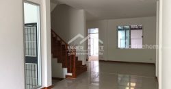 ขายด่วน ฟรีโอน!! ทาวน์เฮ้าส์ หมู่บ้านณริศรา นครอินทร์-พระราม5 ซอยวัดหูช้าง (3 ห้องนอน 2 ห้องน้ำ) รีโนเวทใหม่ทั้งหลัง