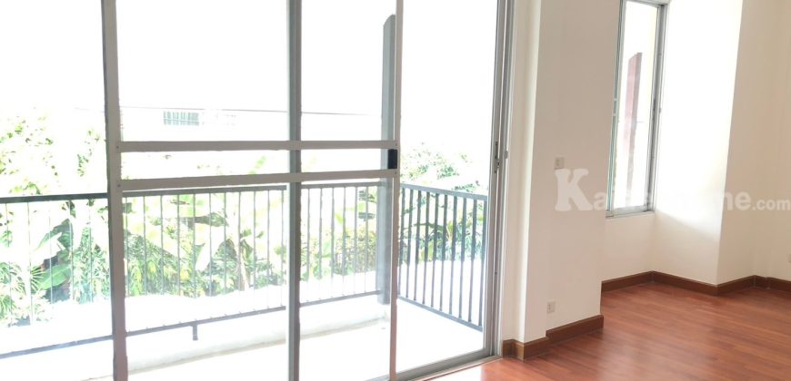 ขายด่วน ฟรีโอน!! ทาวน์เฮ้าส์ หมู่บ้านณริศรา นครอินทร์-พระราม5 ซอยวัดหูช้าง (3 ห้องนอน 2 ห้องน้ำ) รีโนเวทใหม่ทั้งหลัง