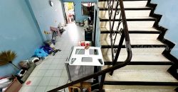 ขายทาวน์เฮ้าส์ ปรีชา11 ซอยรามอินทรา 123 ขนาด 16 ตร.ว. ต่อเติมหลังคาครัวด้านหลังและหลังคาที่จอดรถด้านหน้า