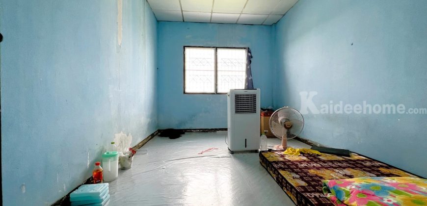 ขายทาวน์เฮ้าส์ ปรีชา11 ซอยรามอินทรา 123 ขนาด 16 ตร.ว. ต่อเติมหลังคาครัวด้านหลังและหลังคาที่จอดรถด้านหน้า