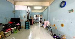 ขายทาวน์เฮ้าส์ ปรีชา11 ซอยรามอินทรา 123 ขนาด 16 ตร.ว. ต่อเติมหลังคาครัวด้านหลังและหลังคาที่จอดรถด้านหน้า