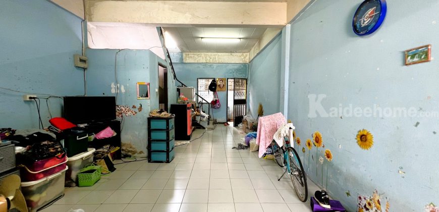 ขายทาวน์เฮ้าส์ ปรีชา11 ซอยรามอินทรา 123 ขนาด 16 ตร.ว. ต่อเติมหลังคาครัวด้านหลังและหลังคาที่จอดรถด้านหน้า