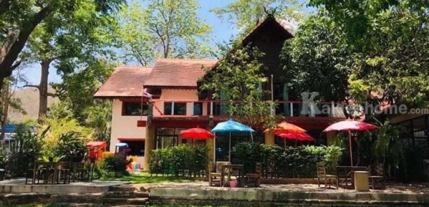 ขายรีสอร์ทพร้อมสวนอาหาร ใน จ.ลำพูน บนที่ดินขนาด 5-3-15.2 ไร่ บรรยากาศท่ามกลางธรรมชาติ วิวเขาและทุ่งนา