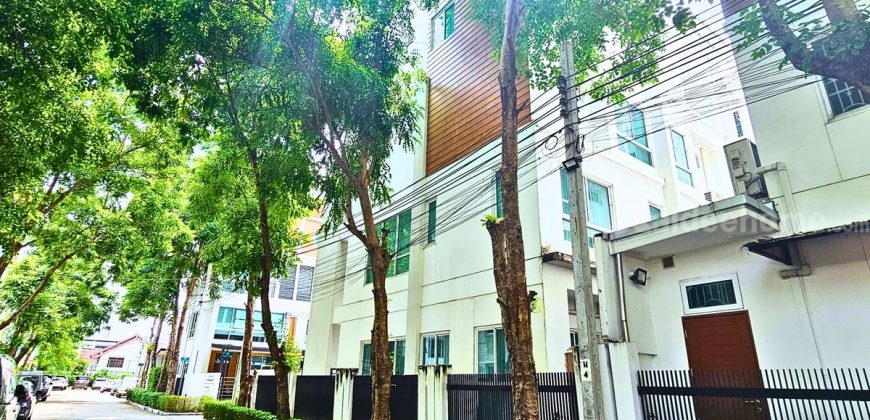 ขายเดอะ เซอเรโน่ บาย โบนันซ่า (The Sereno by The Bonanza) ทาวน์โฮม แจ้งวัฒนะ 15 หลังมุม ราคาถูก