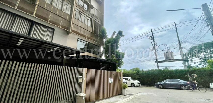 ทาวน์โฮม เฮ้าส์ นิช แจ้งวัฒนะ-สามัคคี หลังมุม บ้านใหม่