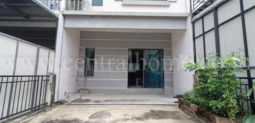 ทาวน์เฮ้าส์ โมดิ วิลล่า ปิ่นเกล้า-วงแหวน บ้านสวยพร้อมอยู่