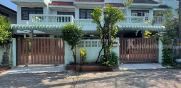 ขายบ้าน ทาวน์เฮ้าส์ หมู่บ้าน ช.รุ่งเรือง4 ซอยประชาราษฎร์5 แยก2 มี 3 ห้องนอน 2 ห้องน้ำ โทร 0819085090