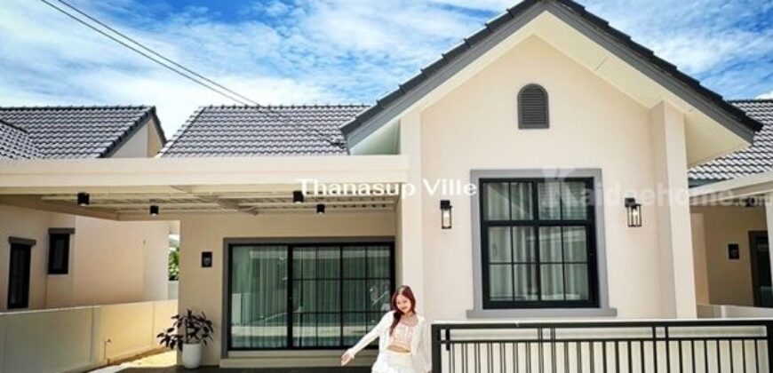 Thanasup Ville อมตะชลบุรี บ้านเดี่ยว อ.พานทอง จ.ชลบุรี สร้างด้วยอิฐแดง ต่อเติมพร้อมอยู่ ราคาพรีเซล พร้อมของแถม เฉพาะเดือนกรกฎาคมนี้ เท่านั้น โทร 099-249-1422