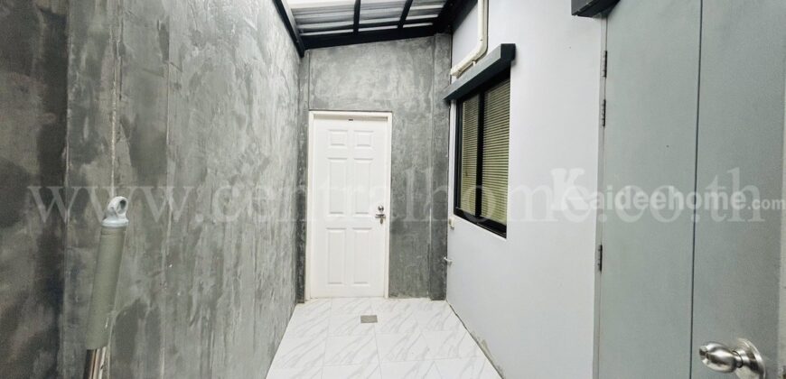 บ้านแฝด 3 ชั้น ธนาคลัสเตอร์ เวสต์เกต ติดถนนบางรักใหญ่ – บ้านใหม่