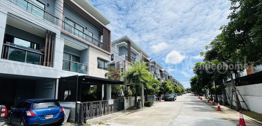 บ้านแฝด 3 ชั้น ธนาคลัสเตอร์ เวสต์เกต ติดถนนบางรักใหญ่ – บ้านใหม่