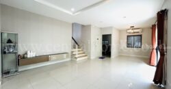 บ้านแฝด 3 ชั้น ธนาคลัสเตอร์ เวสต์เกต ติดถนนบางรักใหญ่ – บ้านใหม่