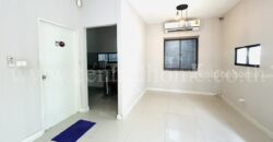 บ้านแฝด 3 ชั้น ธนาคลัสเตอร์ เวสต์เกต ติดถนนบางรักใหญ่ – บ้านใหม่