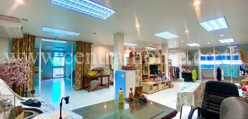 อาคารพาณิชย์ 3 คูหา กรุงเทพ-นนท์ ใกล้ MRT แยกติวานนท์ ทำเลดีติดถนน