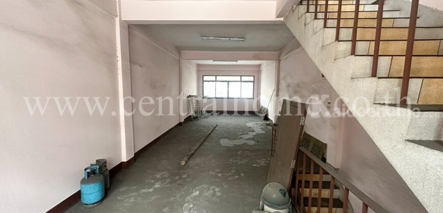 อาคารพาณิชย์ 2 คูหา ซอยนาทอง รัชดาภิเษก 7