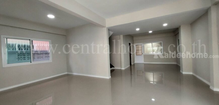บ้านเดี่ยว 3 ชั้น หมู่บ้าน สินธร รังสิต-ปทุมธานี ตกแต่งใหม่พร้อมอยู่