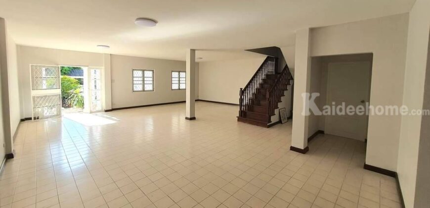 ขายบ้านสุขุมวิท 50 บ้านทาวเฮ้าส์ขนาดใหญ่ 61 ตร.ว หมู่บ้านสุขุมวิทการ์เด้นซิตี้ 2 ใกล้ BTSอ่อนนุช บางจาก เข้าออกได้ทั้งสุขุมวิท 54,62 ใกล้ทางด่วนสุขุมวิท 62 ขายถูก Townhouse Sukhumvit sale 087-9074045