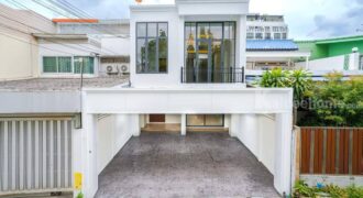 ขายบ้านเอกมัย 12 สุขุมวิท House for sale Ekkamai Sukhumvit ทาวน์โฮมเอกมัย 4 ห้องนอน 4 ห้องน้ำ ที่ดิน 33 ตร.ว บ้านสวยทำใหม่พร้อมอยู่ ใกล้ BTS เอกมัย โรงเรียนนานานชาติ 2 นาที ถึงทองหล่อ 087-9074045