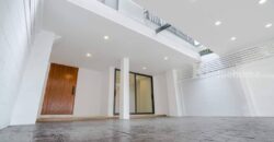 ขายบ้านเอกมัย 12 สุขุมวิท House for sale Ekkamai Sukhumvit ทาวน์โฮมเอกมัย 4 ห้องนอน 4 ห้องน้ำ ที่ดิน 33 ตร.ว บ้านสวยทำใหม่พร้อมอยู่ ใกล้ BTS เอกมัย โรงเรียนนานานชาติ 2 นาที ถึงทองหล่อ 087-9074045