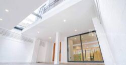 ขายบ้านเอกมัย 12 สุขุมวิท House for sale Ekkamai Sukhumvit ทาวน์โฮมเอกมัย 4 ห้องนอน 4 ห้องน้ำ ที่ดิน 33 ตร.ว บ้านสวยทำใหม่พร้อมอยู่ ใกล้ BTS เอกมัย โรงเรียนนานานชาติ 2 นาที ถึงทองหล่อ 087-9074045