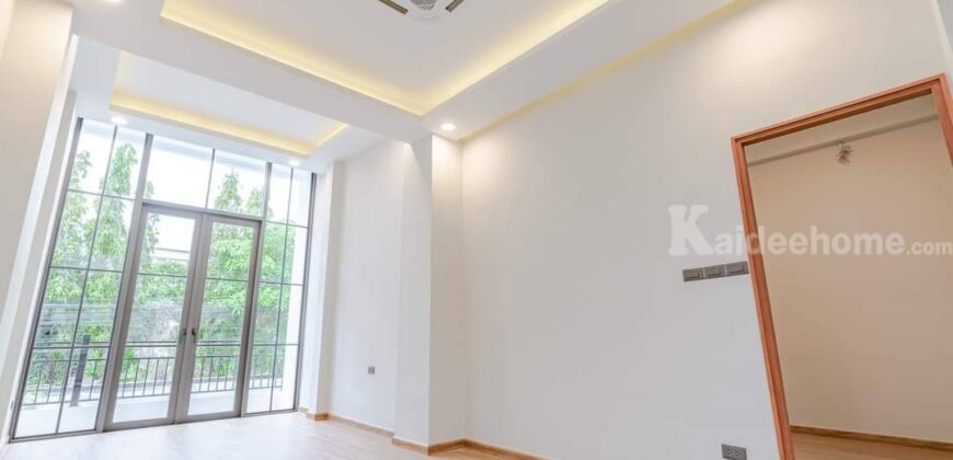 ขายบ้านเอกมัย 12 สุขุมวิท House for sale Ekkamai Sukhumvit ทาวน์โฮมเอกมัย 4 ห้องนอน 4 ห้องน้ำ ที่ดิน 33 ตร.ว บ้านสวยทำใหม่พร้อมอยู่ ใกล้ BTS เอกมัย โรงเรียนนานานชาติ 2 นาที ถึงทองหล่อ 087-9074045