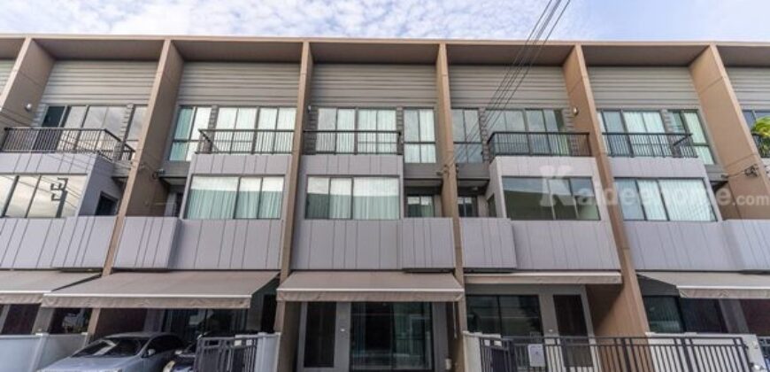 ขายบ้านทาวน์โฮม 3ชั้น บ้านกลางเมือง ราชพฤกษ์ ใกล้เซ็นทรัล เวสต์วิลล์ เจ้าของขายเอง โทร 0868918297