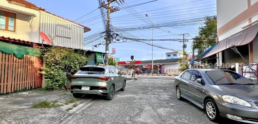 ขายที่ดินระยอง ตำบลเนินพระ ซอยแวววงศ์ ถนนราชชุมพล 2-0-22 ไร่ ราคาถูก ขายที่ดินระยอง ตำบลเนินพระ ซอยแวววงศ์ ถนนราชชุมพล 2-0-22 ไร่ ราคาถูก