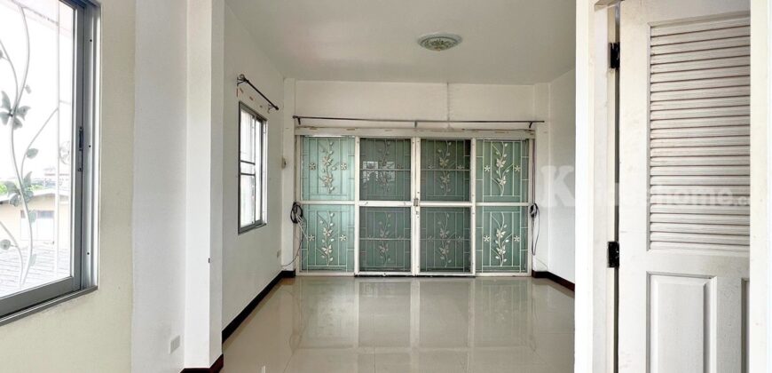 ขายบ้านแฝด สายไหม พหลโยธิน 54/1 แยก 4 หมู่บ้านอธิษฐาน 2 ราคาถูก