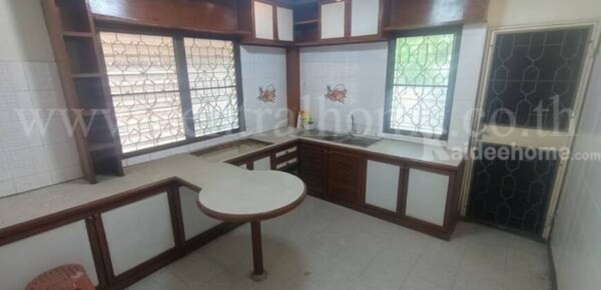 บ้านเดี่ยว หมู่บ้านเพชรดา บางรักน้อย ท่าอิฐ – ไทรม้า