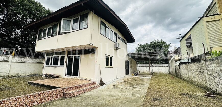 บ้านเดี่ยว กรุงเทพ-นนท์ 3 ซอยสันติ 5 ใกล้รถไฟฟ้าแยกติวานนนท์ ราคาถูก