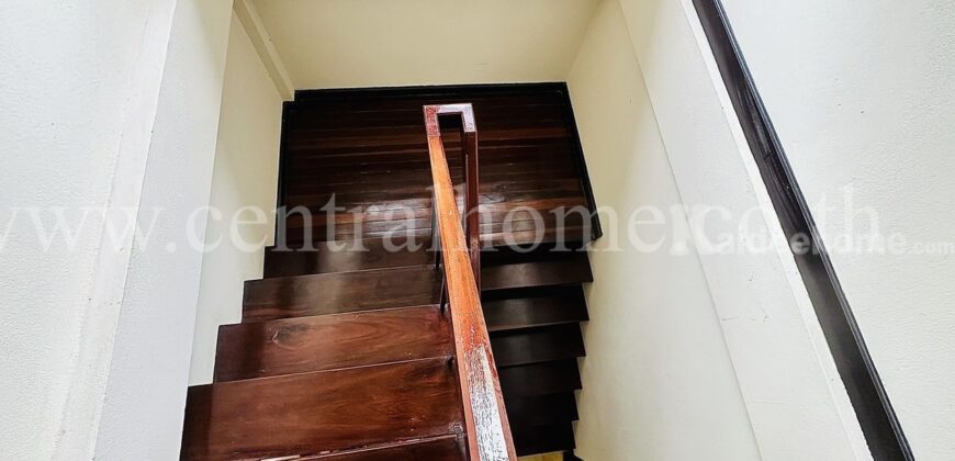 บ้านเดี่ยว กรุงเทพ-นนท์ 3 ซอยสันติ 5 ใกล้รถไฟฟ้าแยกติวานนนท์ ราคาถูก