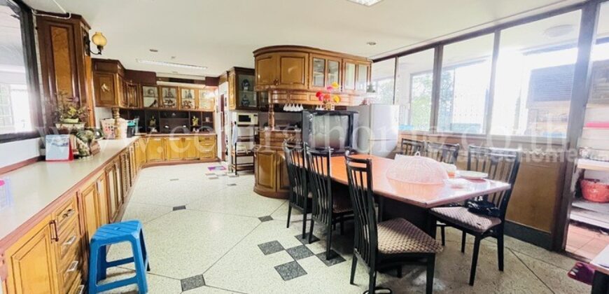 ที่ดินโรงงาน พร้อมบ้านเดี่ยว ซอยเอกชัย 83/3 ขนาด 1-1-8 ไร่ ทำเลดี
