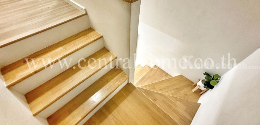 ทาวน์โฮม Grande Pleno แกรนด์ พลีโน่ รัตนาธิเบศร์ เฟอร์ครบ แถมแอร์ทั้งหลัง