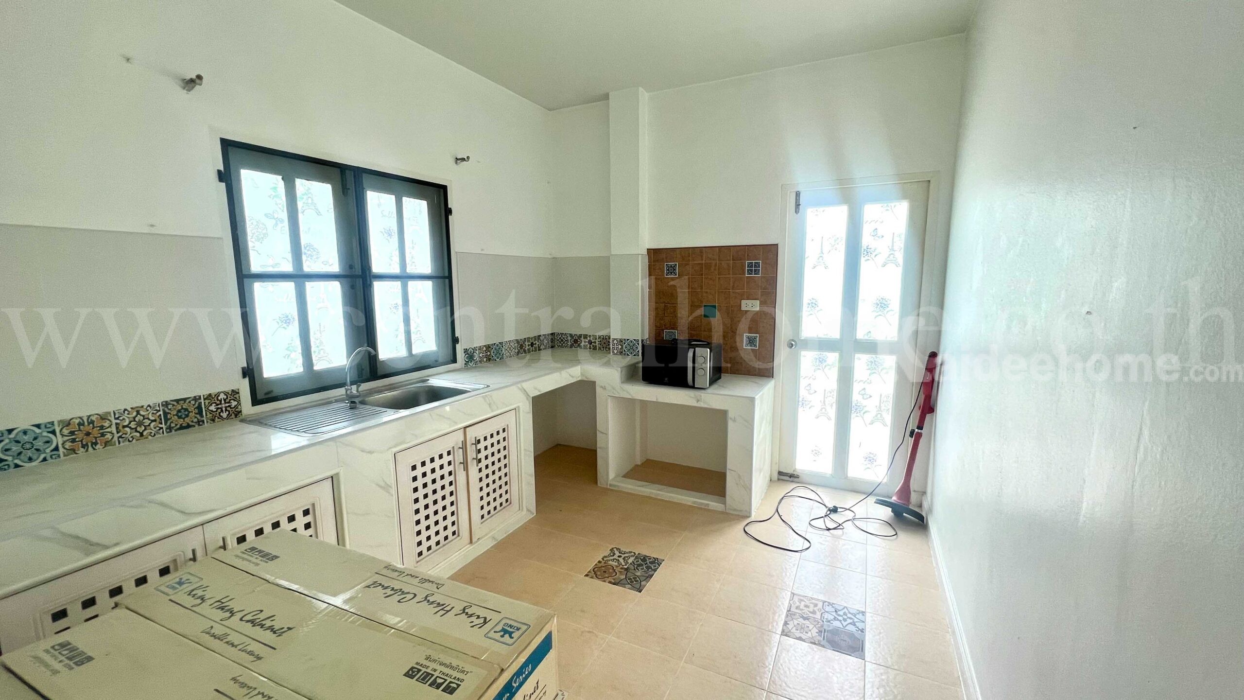 บ้านเดี่ยวพร้อมที่ดิน 267 ตร.วา หมู่บ้าน ชวนชื่น ฟลอร่าวิลล์