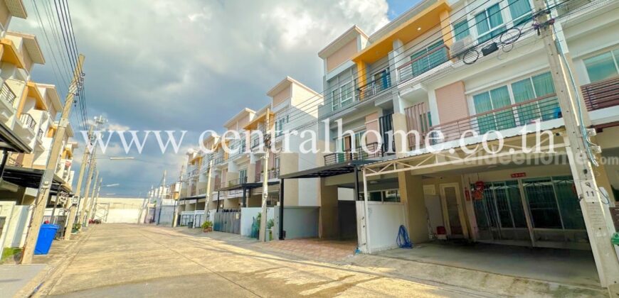 ทาวน์โฮม 3 ชั้นหมู่บ้าน ภนาสิริ เรสซิเด้นซ์ เกษตร – นวมินทร์