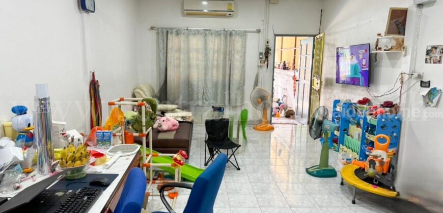 ทาวน์เฮ้าส์ 2 ชั้น หมู่บ้านบัวทอง 2 ติดรถไฟฟ้าคลองบางไผ่ ใกล้เซ็นทรัลเวสเกต