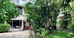 ขายที่ดินพร้อมบ้านเอกมัย สุขุมวิท เนื้อที่ 289 ตร.ว แปลงสวย ทำเลดี สภาพแวดล้อมดี สงบ เหมาะสร้างบ้าน ที่ดินบ้านเดี่ยวสุขุมวิท 63 Sukhumvit Ekkamai house for sale 087-9074045