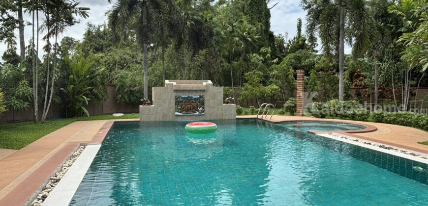 ขายบ้านเดี่ยวพัทยา บางละมุง ชลบุรี บ้านลานนาหลังใหญ่พร้อมสระว่าย ที่ดิน 303 ตร.ว 5 ห้องนอน บ้านสวยหรูพร้อมอยู่ในโครงการหมู่บ้านส่วนตัว Pattaya Detached house with Private swimming pool sale 087-9074045