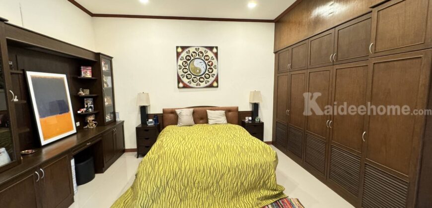 ขายบ้านเดี่ยวพัทยา บางละมุง ชลบุรี บ้านลานนาหลังใหญ่พร้อมสระว่าย ที่ดิน 303 ตร.ว 5 ห้องนอน บ้านสวยหรูพร้อมอยู่ในโครงการหมู่บ้านส่วนตัว Pattaya Detached house with Private swimming pool sale 087-9074045