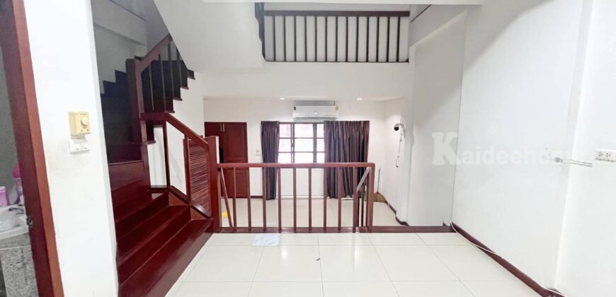 ขายบ้านสุขุมวิท 52 ทาวน์โฮมใกล้รถไฟฟ้า เดินไปBTS อ่อนนุช 500 ม.เท่านั้น ที่ดิน 20 ตร.ว Townhome Home office 3 ชั้น 3 ห้องนอน ใกล้ โลตัสสุขุมวิท 50 ทำเลดีมาก อยู่เองหรือลงทุนก็คุ้ม 087-9074045