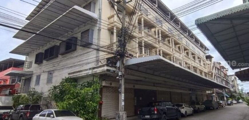 ขายตึก 5 ชั้น ย่านพระรามสอง พื้นที่ใช้สอย 2,722.50 ตรม.มีลิฟท์และทางหนีไฟ โทร 0803348974