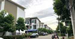 ขายบ้านทาวน์โฮม 3 ชั้น ซิกเนเจอร์ (SIXNATURE) ซอยเอกชัย 64/5 เขตบางบอน กรุงเทพ โทร 081-3996464