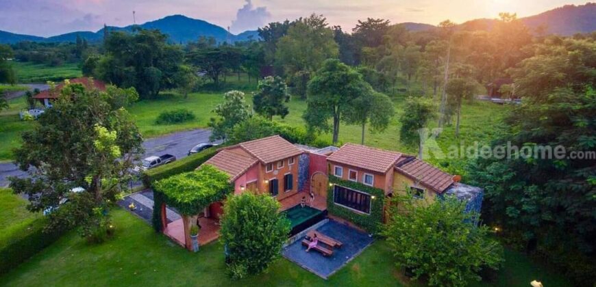 ขายบ้านเขาใหญ่ Private Pool Villa เขาใหญ่ พร้อมกิจการ ที่ดิน 310 ตร.ว ที่ติดน้ำ ร่มรื่น สวยมาก ทำเลดีโครงการติดถนนธนะรัชต์ ใกล้ มิดวินเทอร์ ขายถูกมาก เหมาะซื้อลงทุน ดำเนินกิจการต่อได้เลย 087-9074045