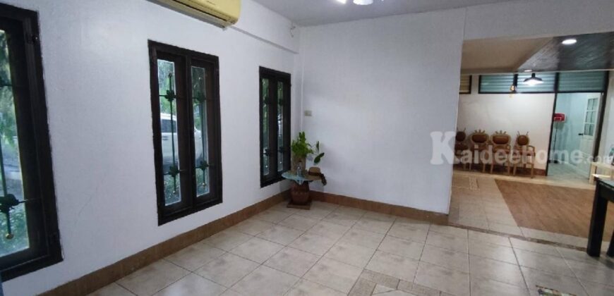 ขายบ้านสุขุมวิท 68 บ้านทาวเฮ้าส์ 2 ชั้น หลังมุม ใกล้สถานีรถไฟฟ้า BTS อุดมสุข ทำเลดีมาก อยู่ในหมู่บ้านน่าอยู่ เงียบสงบ ใกล้ สี่แยกบางนา บ้านสวยพร้อมอยู่ ราคาดีมาก 087-9074045