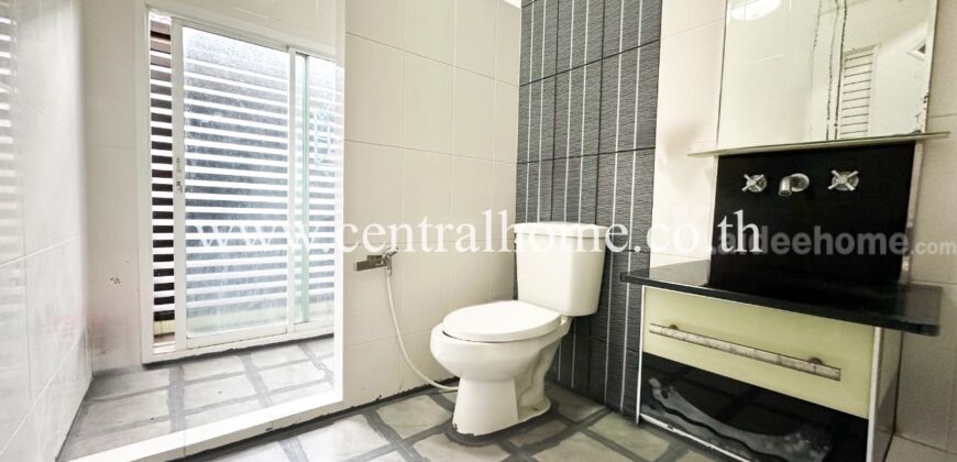 บ้านแฝด ชิชากร 2 โครงการติดถนนกาญจนาภิเษก