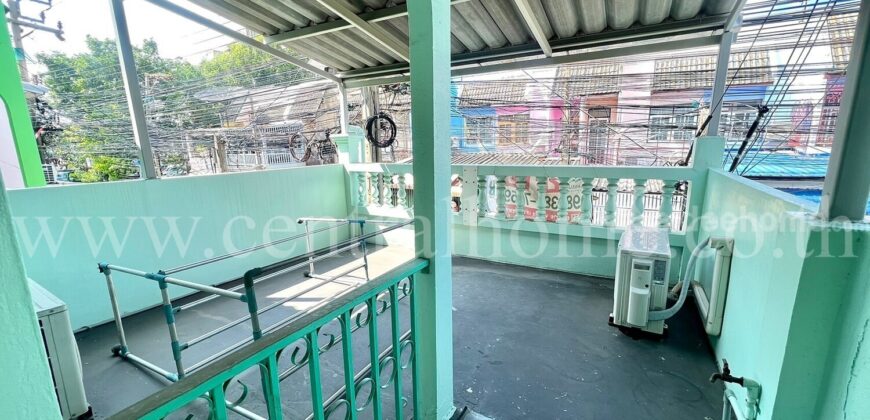 ทาวน์เฮ้าส์ 2 ชั้น หมู่บ้านนิรันดร์ วิลล่า ซอยสุขุมวิท 93 (พึ่งมี 50) รีโนเวทใหม่