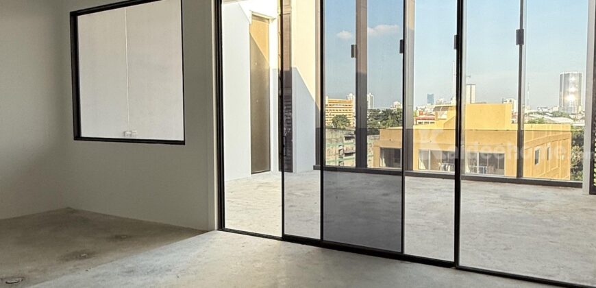 โครงการใหม่ เพิ่งเปิดตัว 62,xxx/ตรม. อาคารพาณิชย์ 6 ชั้น สูง23 เมตร เป็นได้ทั้ง บ้าน และ ออฟฟิศ ทำคลีนิค โชว์รูม หน้าร้าน คลังสินค้า ใกล้รถไฟฟ้า ใกล้ทางด่วน ติดถนนสาธารณะ