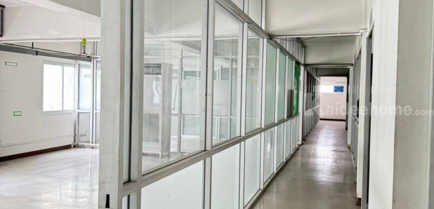 ให้เช่าอาคารสำนักงาน/ออฟฟิต/อาคารพาณิชย์ ใกล้ MRT สุทธิสาร (ห่างประมาณ 500 เมตร)