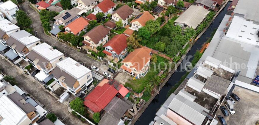 บ้านเดี่ยว หมู่บ้านลัดดารมย์ ราชพฤกษ์ – รัตนาธิเบศร์ ติดถนนราชพฤกษ์ ขายถูกสุดในโครงการ