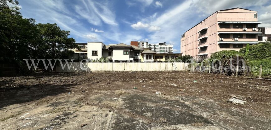 ที่ดินเปล่า 385 ตารางวา ซ.กรุงธนบุรี 1 ใกล้สถานีรถไฟฟ้า BTS สถานีวงเวียนใหญ่ เพียง 150 เมตร