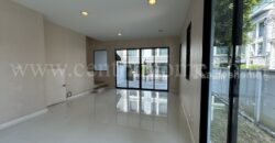 ทาวน์โฮม 3 ชั้น บ้านกลางเมือง รัตนาธิเบศร์ หลังมุม